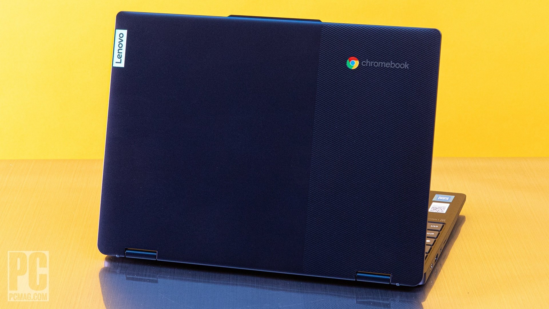 Lenovo Flex 3 Chromebook lid