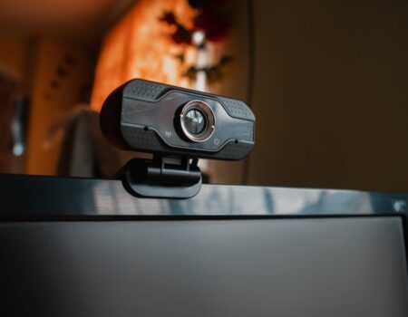 5 Best Webcams for Optimum Video Conferencing Experience