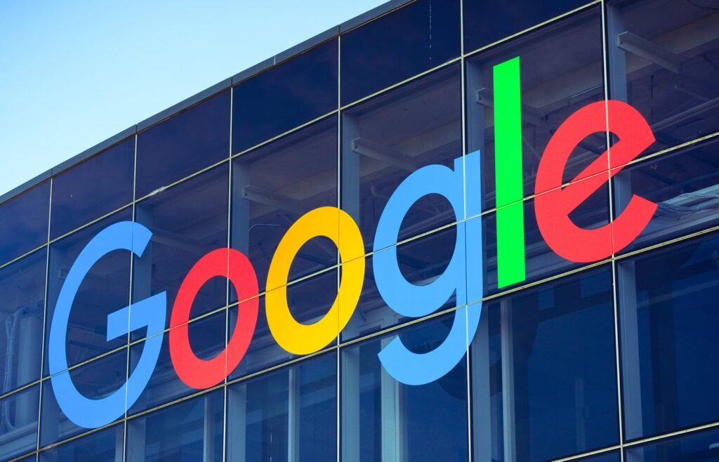 Google, Apple Under Investigation to Determine Compliance with New Uk Competition Law