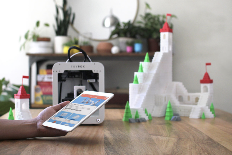 a User 3d Printing a Castle.