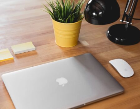 5 Best MacBooks for Businesses